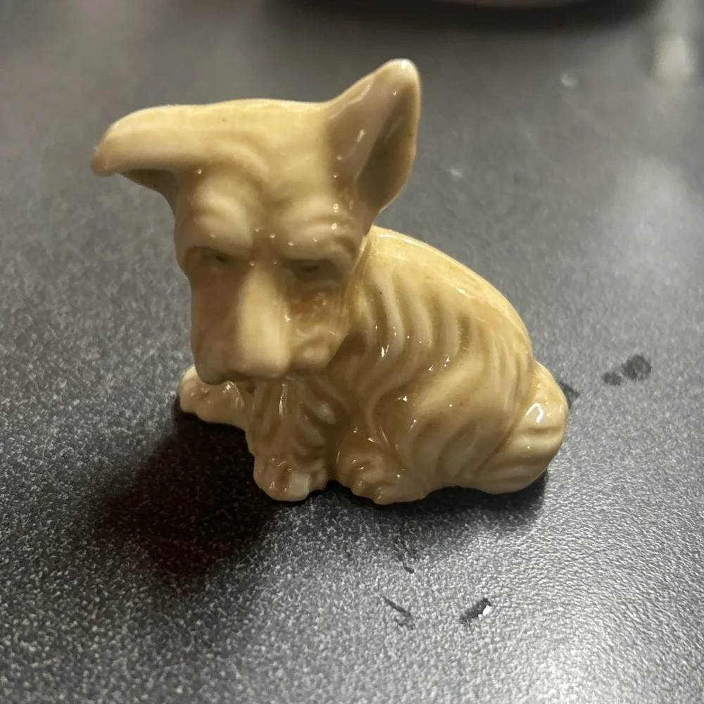 Vintage Small Sitting Scottie Dog Figurine Made in Japan